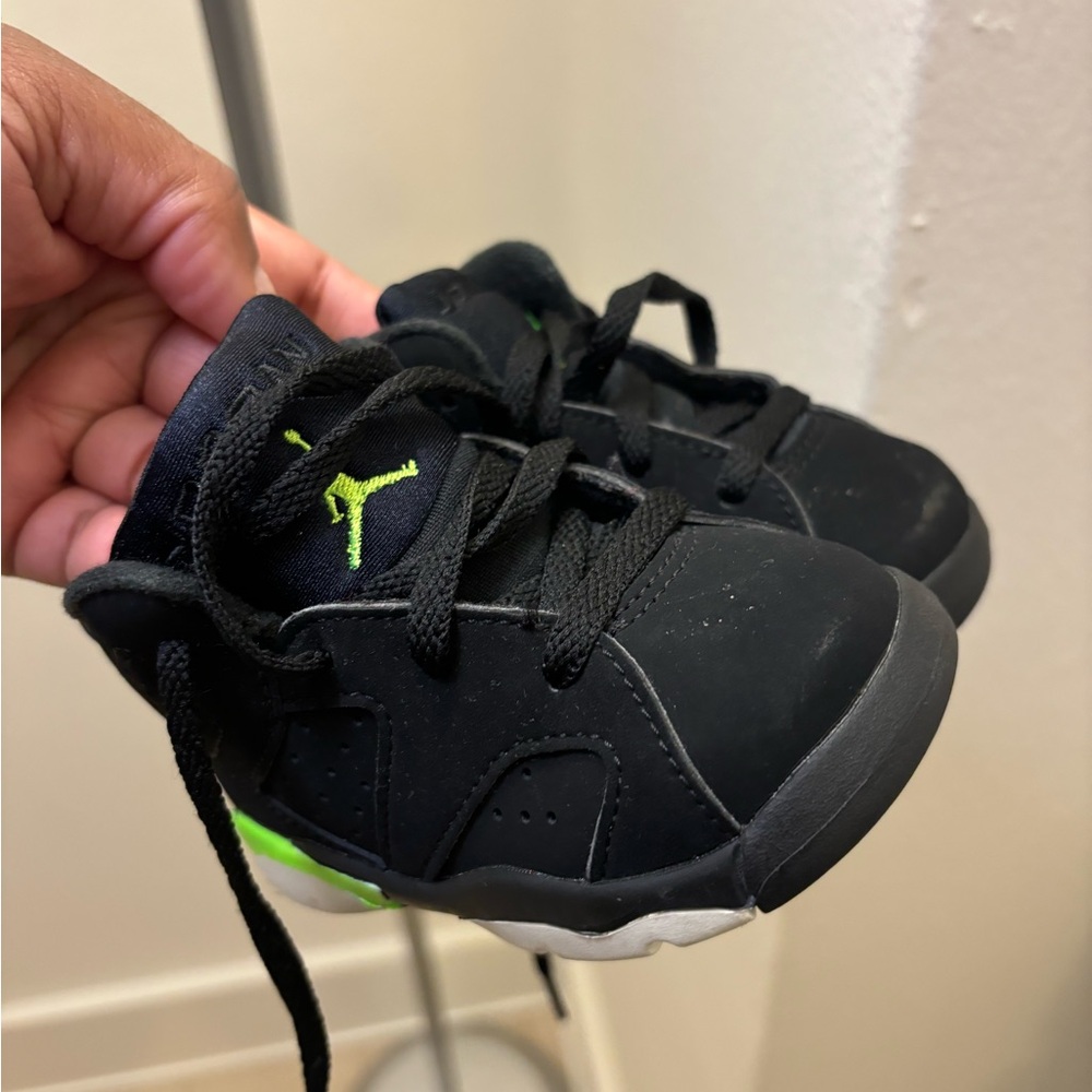 Jordan 6's